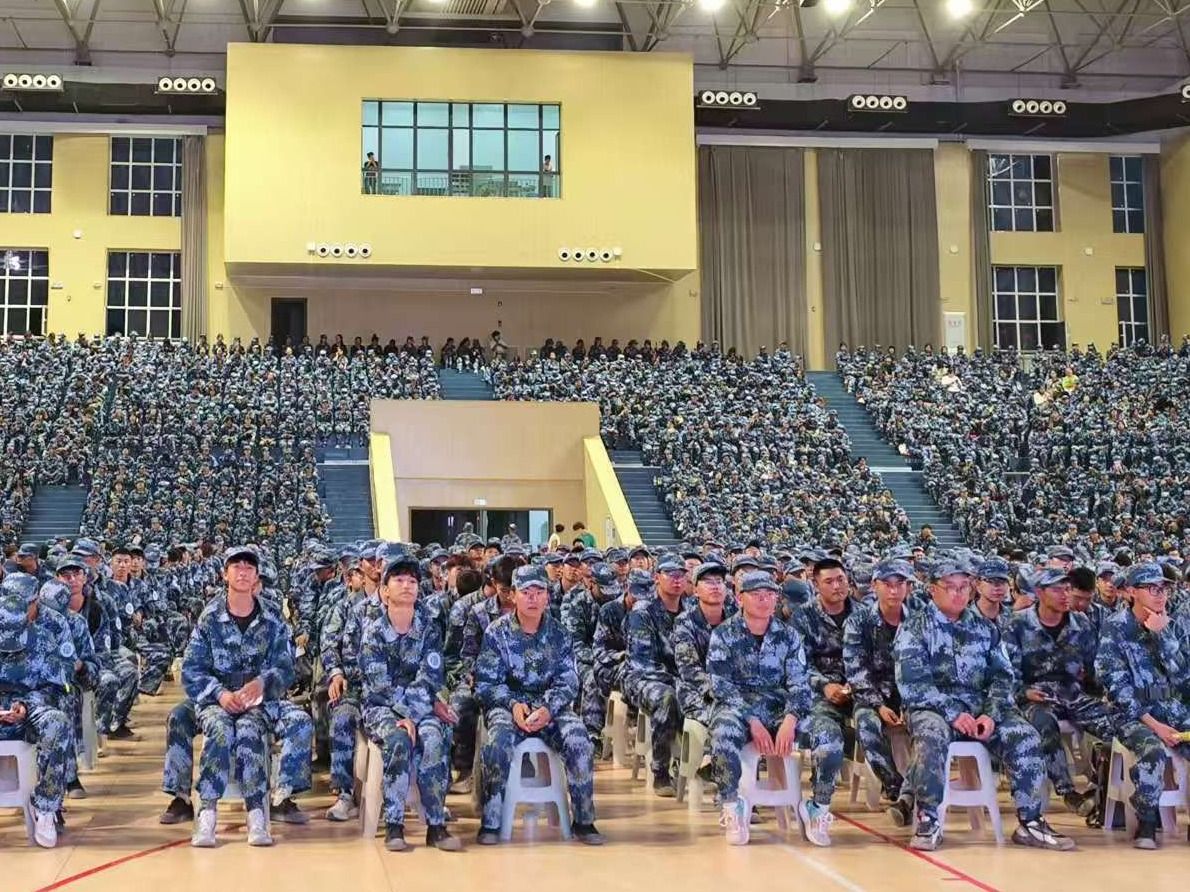 珍爱生命，关注健康—bat365在线中国官网登录入口在军训期间举行应急救援专题知识讲座