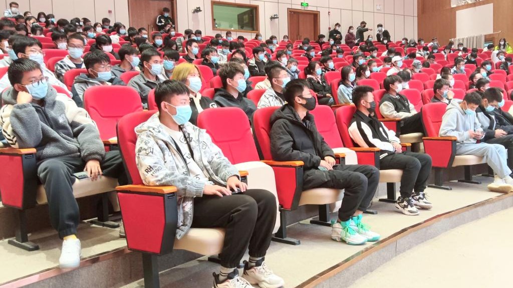 bat365在线中国官网登录入口电气与电子工程学院举行2023届毕业生动员大会