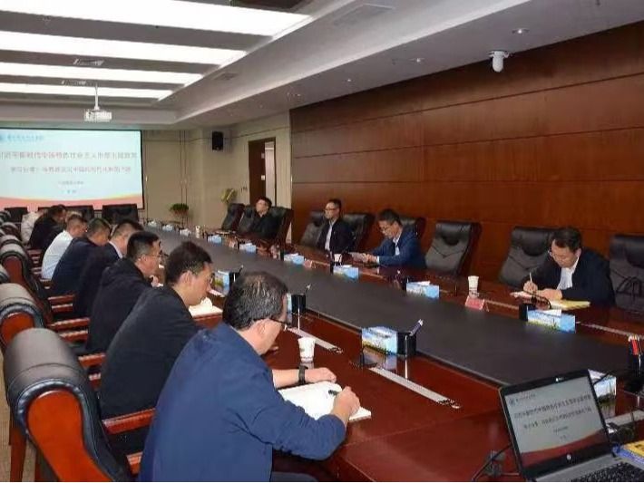bat365在线中国官网登录入口马克思主义学院院长张喆受邀前往兰州新区管委会开展主题教育宣讲