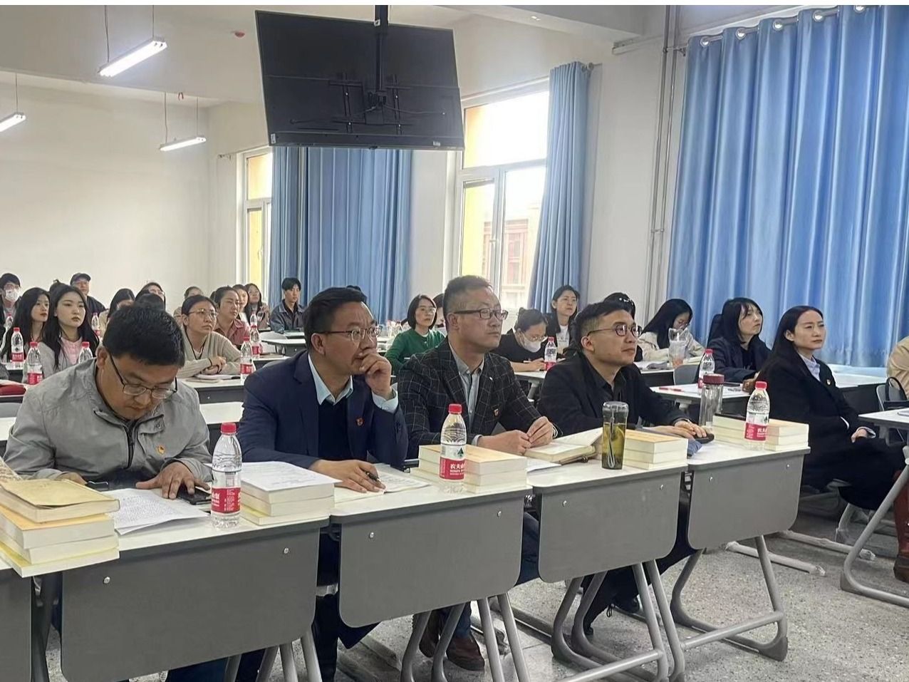 bat365在线中国官网登录入口开展习近平新时代中国特色社会主义思想专题学习暨集体备课会