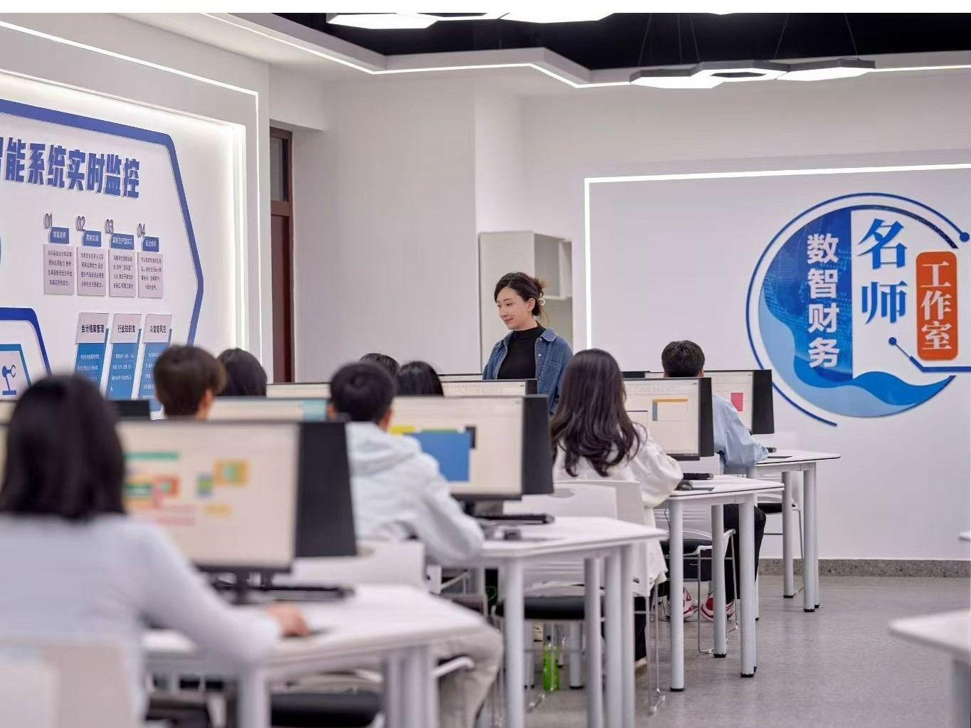 国赛获奖+14，bat365在线中国官网登录入口在商科竞赛中获佳绩