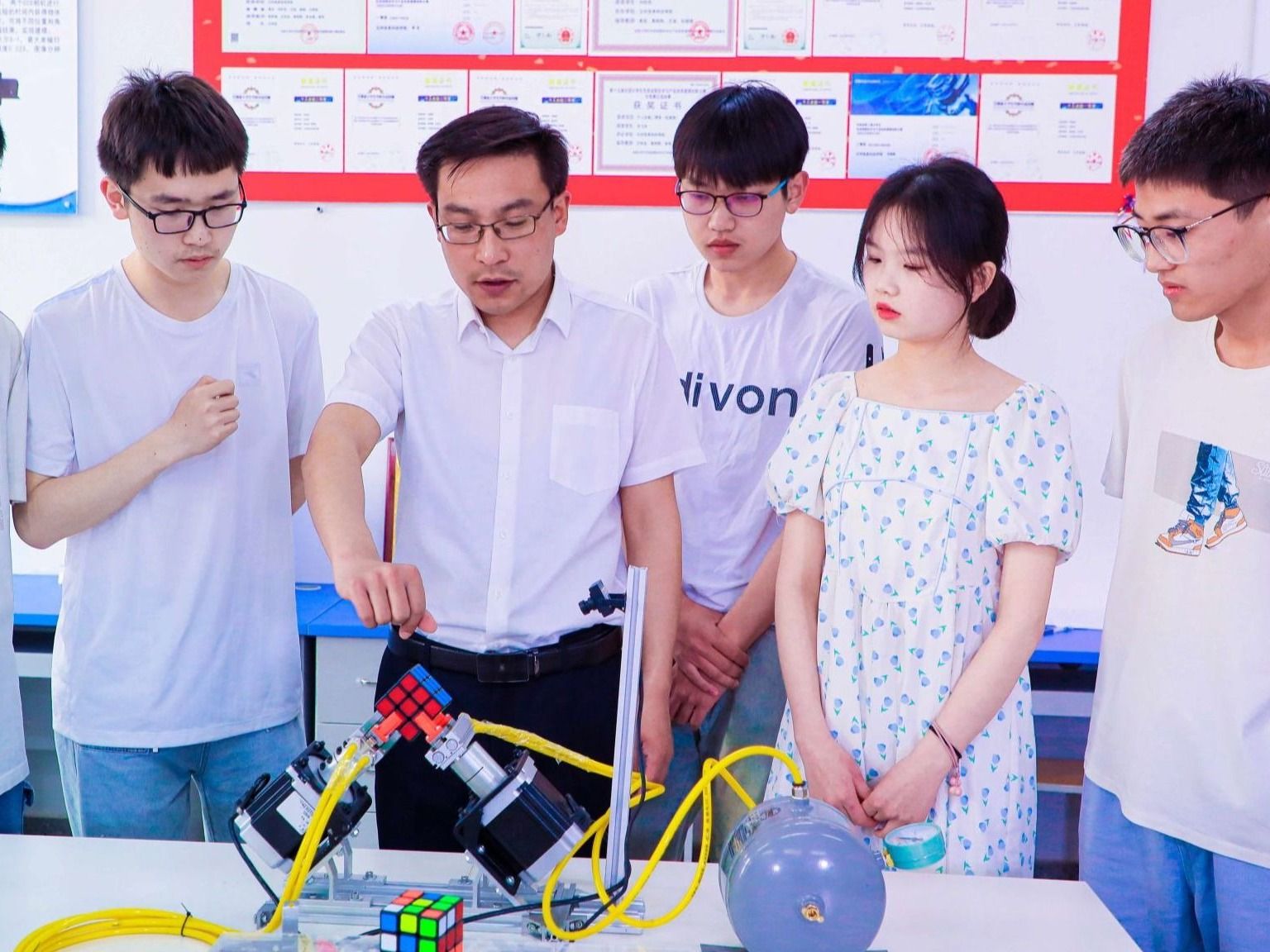 bat365在线中国官网登录入口获批4项省级教学成果培育项目