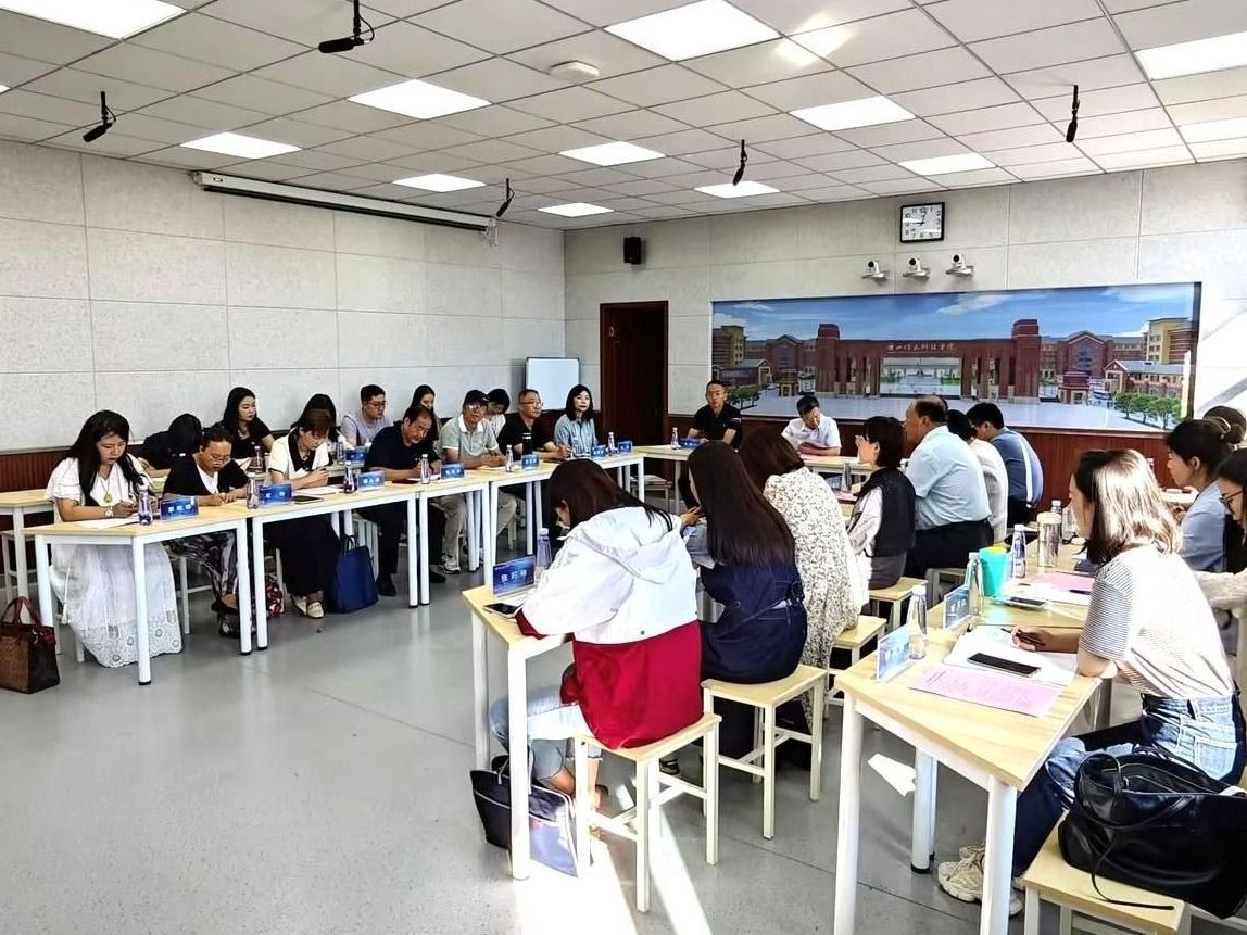 bat365在线中国官网登录入口马克思主义学院召开“党的二十届三中全会精神”融入思政课教学集体备课会