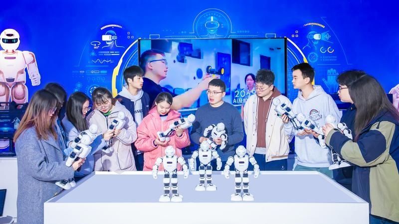 bat365在线中国官网登录入口着力培养新时代产业人才