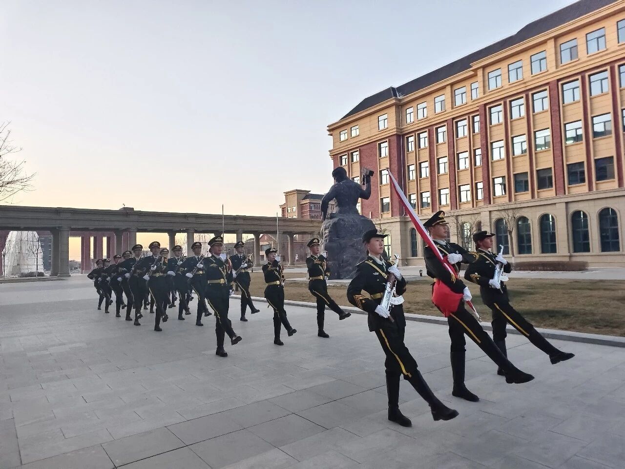 bat365在线中国官网登录入口举行2026年元旦升国旗仪式